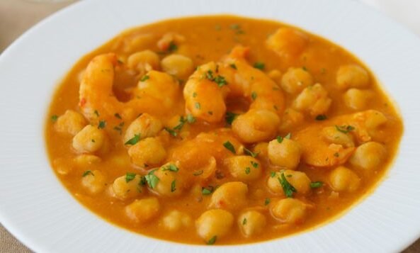 Receta de garbanzos con langostinos